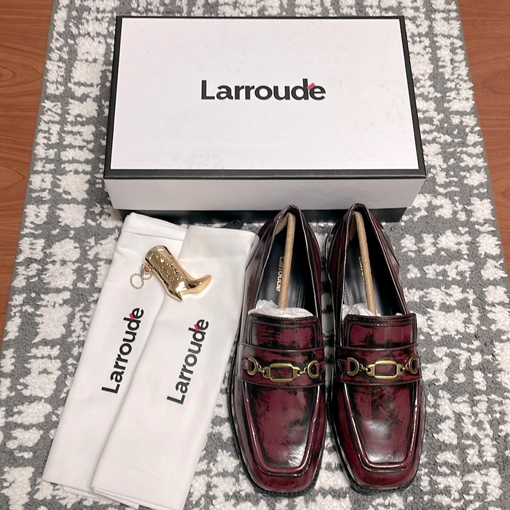 Larroude Patricia Loafer brushoff leather wine size US 8.5 NEW
